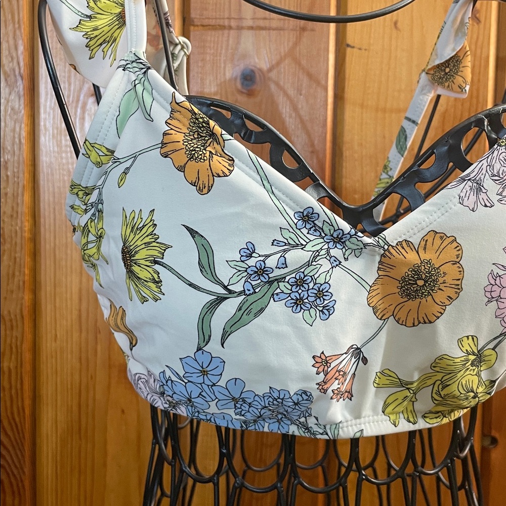 Kona Sol Multicolor Floral Top bikini top size small ruffle shoulders - Picture 3 of 7